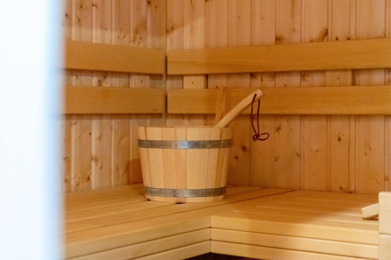 Ferienhaus Maira, Mit Garten Und Sauna Greetsiel Esterno foto